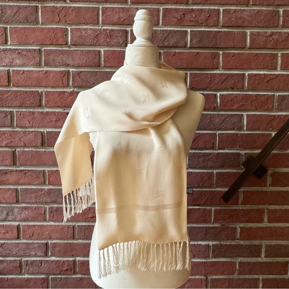 •Burberry Cream 100% Silk Fringed Scarf Embossed Logo & Brand Name Vintage Scarf - Picture 1 of 16
